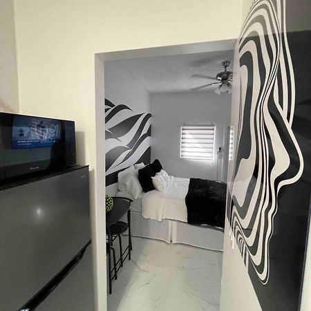 Cozy Studio, Prime Location, Remodeled, 1 Parking West Palm Beach Exterior foto