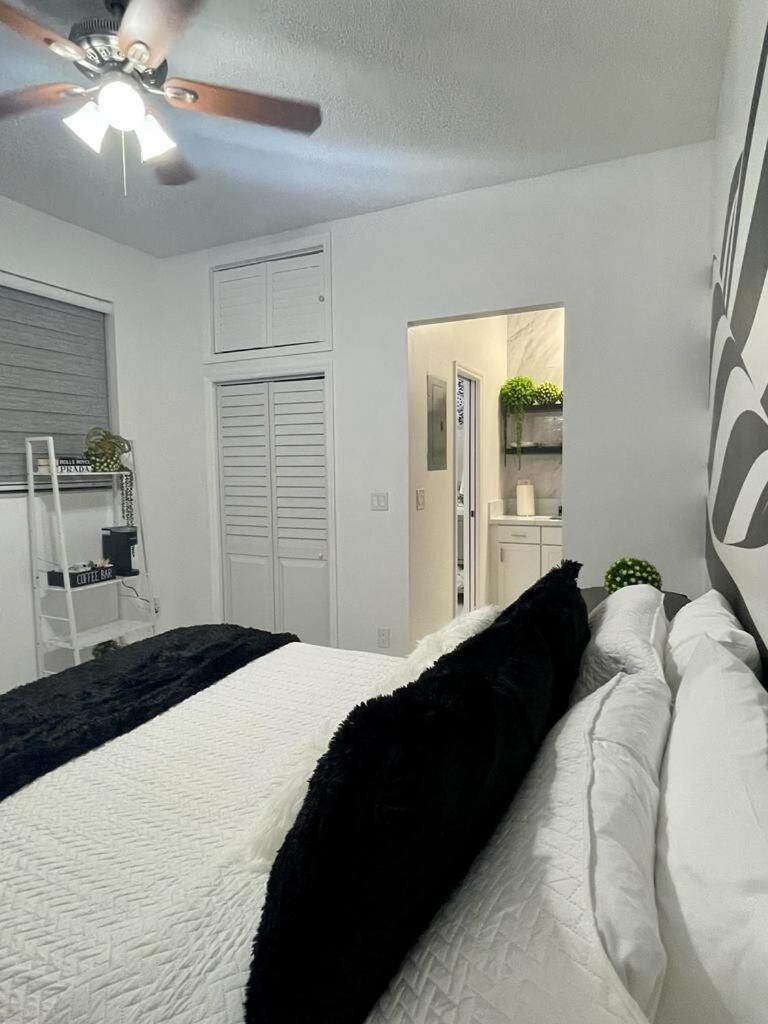 Cozy Studio, Prime Location, Remodeled, 1 Parking West Palm Beach Exterior foto